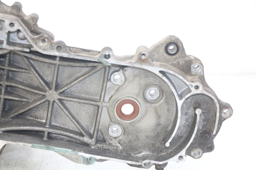 photo de ENGINE LOWER CASING PEUGEOT V-CLIC VCLIC 50 (2007 - 2013) - Checked used part