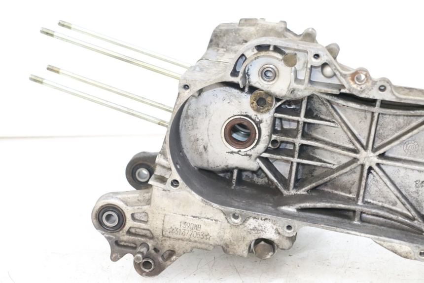 photo de ENGINE LOWER CASING PEUGEOT V-CLIC VCLIC 50 (2007 - 2013) - Markings and original references