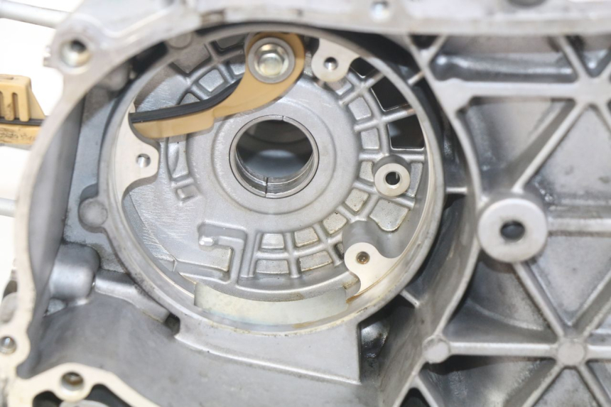 photo de ENGINE LOWER CRANKCASE PIAGGIO VESPA GTS IGET ABS 125 (2017 - 2023) - Checked used part