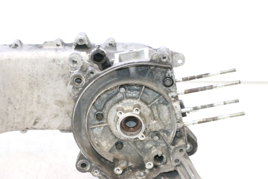 photo de ENGINE CRANKCASE PIAGGIO VESPA PRIMAVERA 2T 50 (2013 - 2018) - Spare part profile view