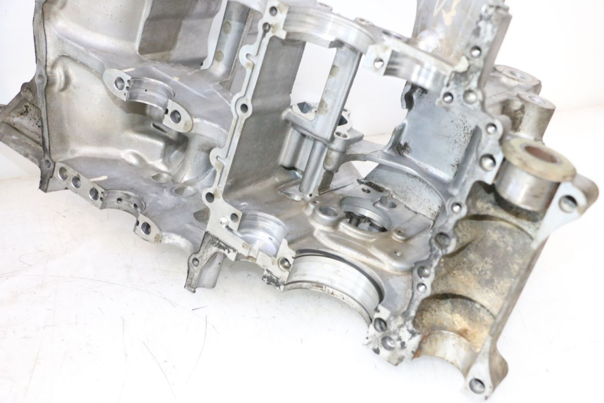photo de ENGINE CRANKCASE HONDA VFR FI RC46 800 (1998 - 2001) - Additional view of the item