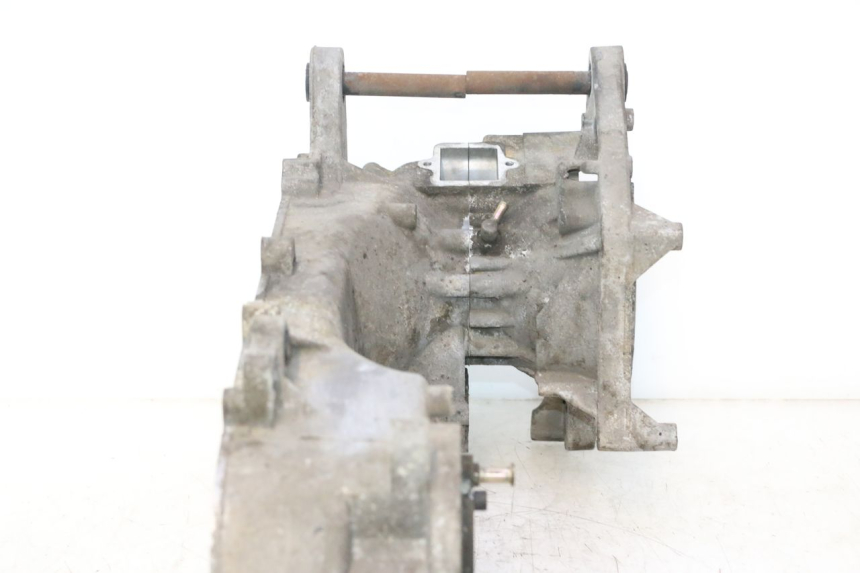 photo de ENGINE LOWER CASING PEUGEOT VIVACITY NEW 2T 50 (2008 - 2017) - Additional view of the item