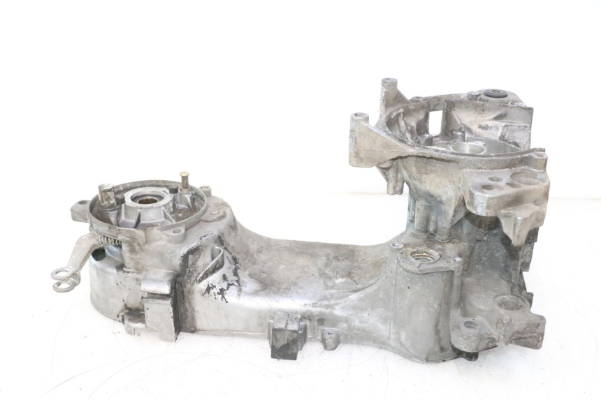 photo de ENGINE LOWER CASING PEUGEOT VIVACITY NEW 2T 50 (2008 - 2017) - Technical close-up