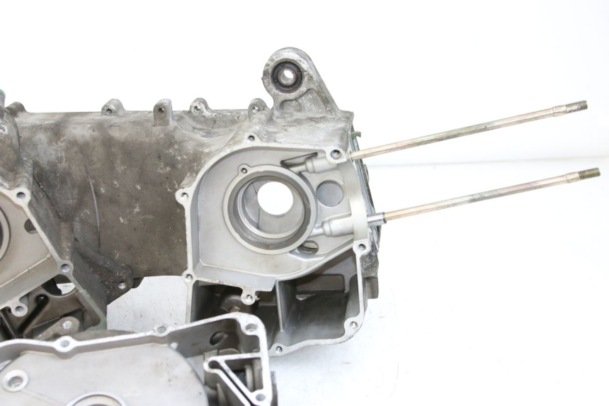 photo de ENGINE CRANKCASE PEUGEOT VIVACITY 125 (2010 - 2017) - Component zoom