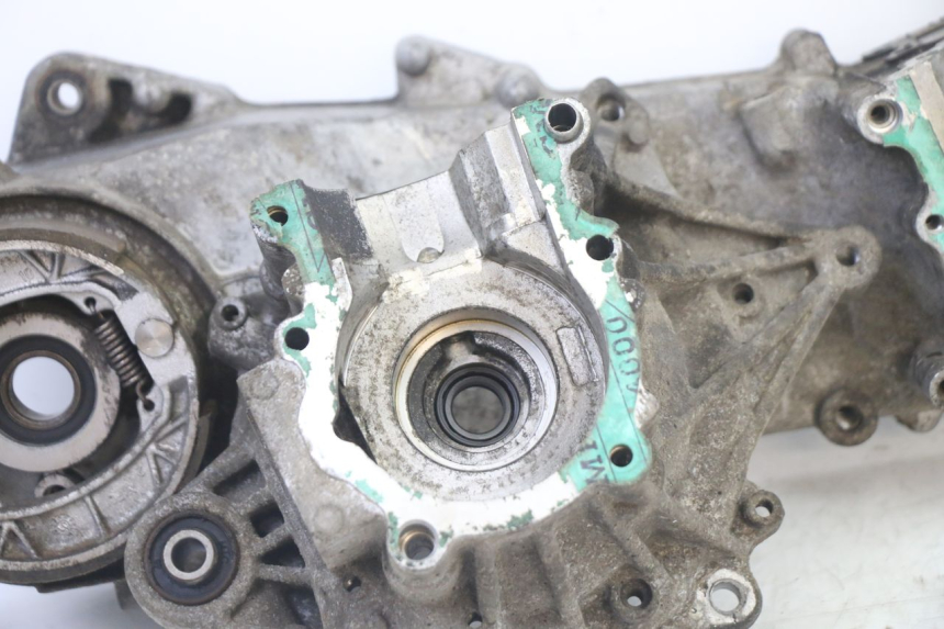photo de ENGINE CRANKCASE PEUGEOT VIVACITY 50 (2004 - 2009) - Surface and material condition