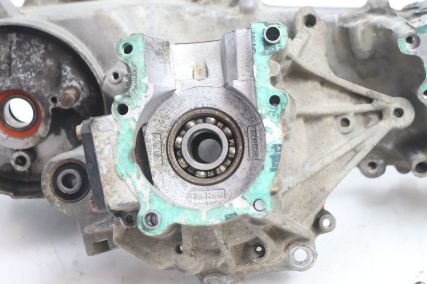 photo de ENGINE CRANKCASE PEUGEOT VIVACITY 50 (2004 - 2009) - High-resolution close-up
