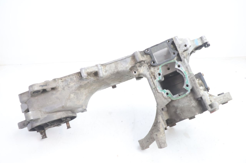 photo de ENGINE CRANKCASE PEUGEOT VIVACITY 50 (2004 - 2009) - Detailed visual inspection