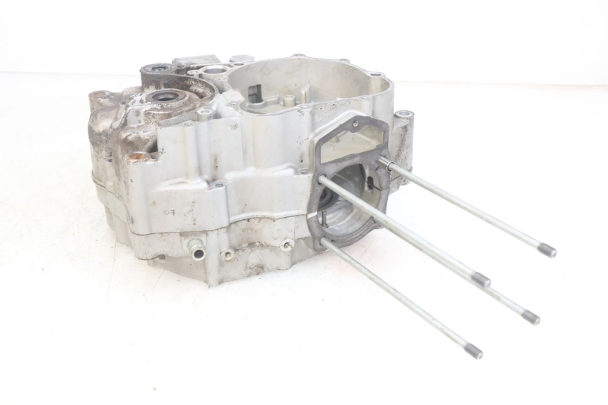 photo de ENGINE LOWER CASING DAELIM VJ ROADWIN FI 125 (2008 - 2017) - Alternative perspective