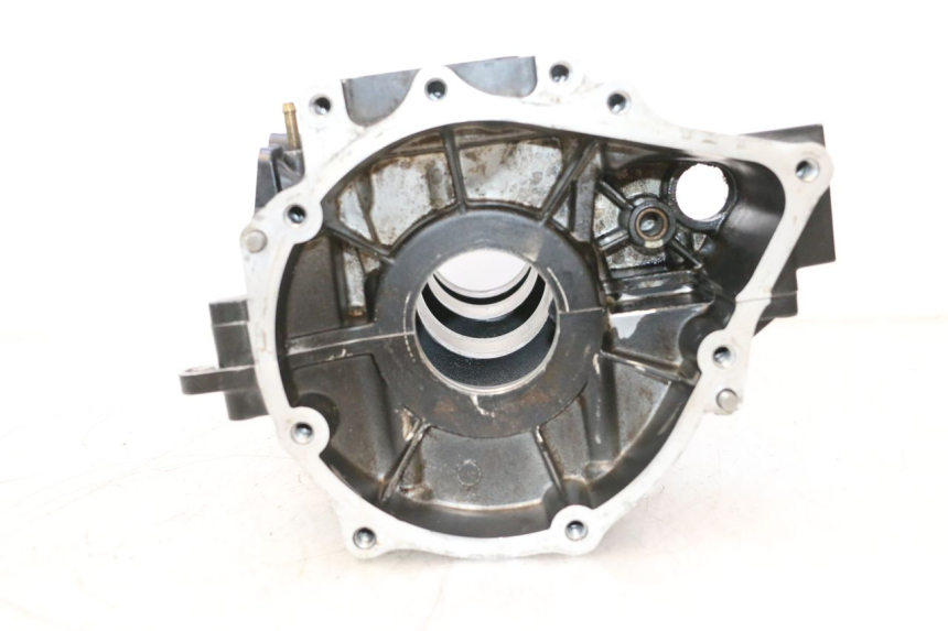 photo de ENGINE CRANKCASE YAMAHA WAVE RUNNER GP R 1200 (2000 - 2003) - Supplementary product photo