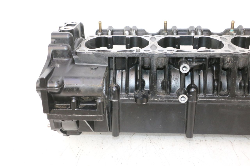 photo de ENGINE CRANKCASE YAMAHA WAVE RUNNER GP R 1200 (2000 - 2003) - Focus on structure