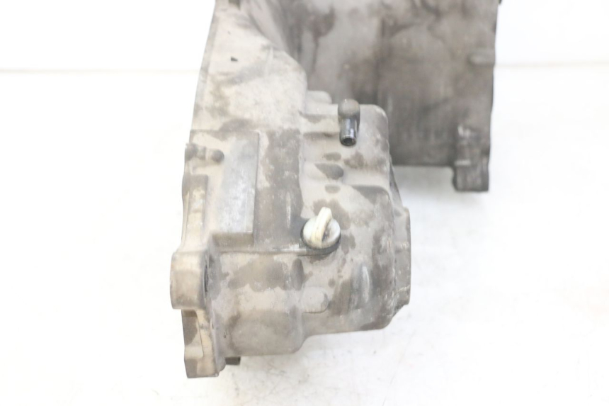 photo de BOTTOM ENGINE CASING YAMAHA XMAX X-MAX 125 (2006 - 2009) - Component zoom