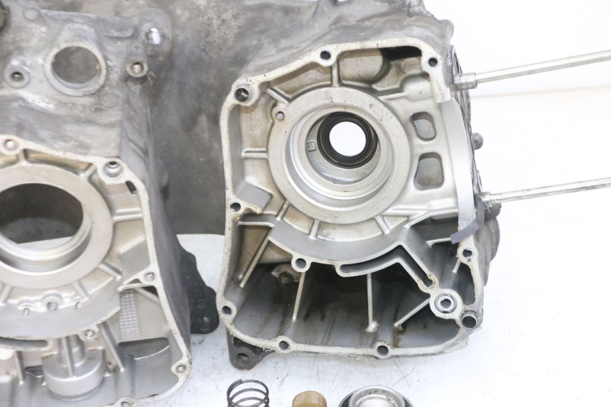 photo de BOTTOM ENGINE CASING YAMAHA XMAX X-MAX 125 (2006 - 2009) - Component detail