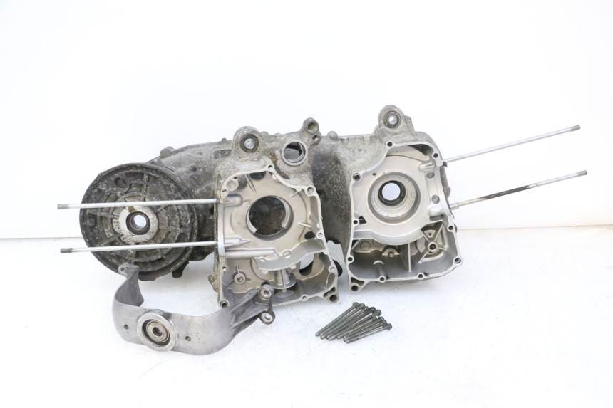 photo de ENGINE LOWER CASING YAMAHA X-MAX XMAX 250 (2006 - 2009) - Component detail