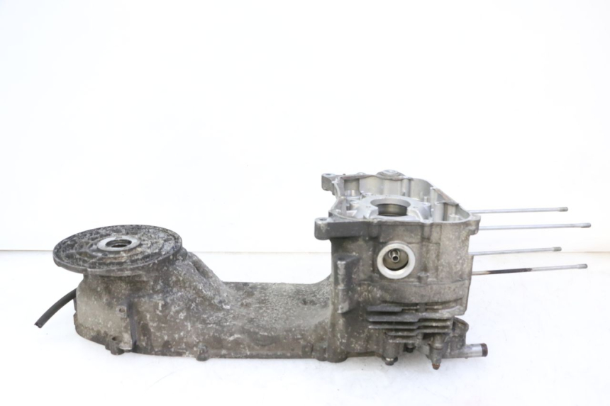 photo de ENGINE LOWER CASING YAMAHA X-MAX XMAX 250 (2006 - 2009) - Alternative perspective