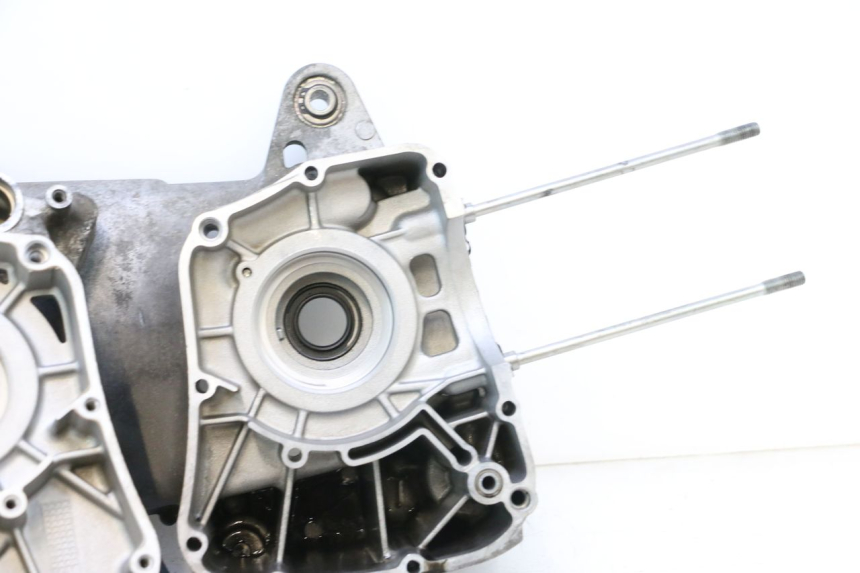 photo de ENGINE CRANKCASE YAMAHA X-MAX XMAX 125 (2010 - 2013) - Zoom on usage condition