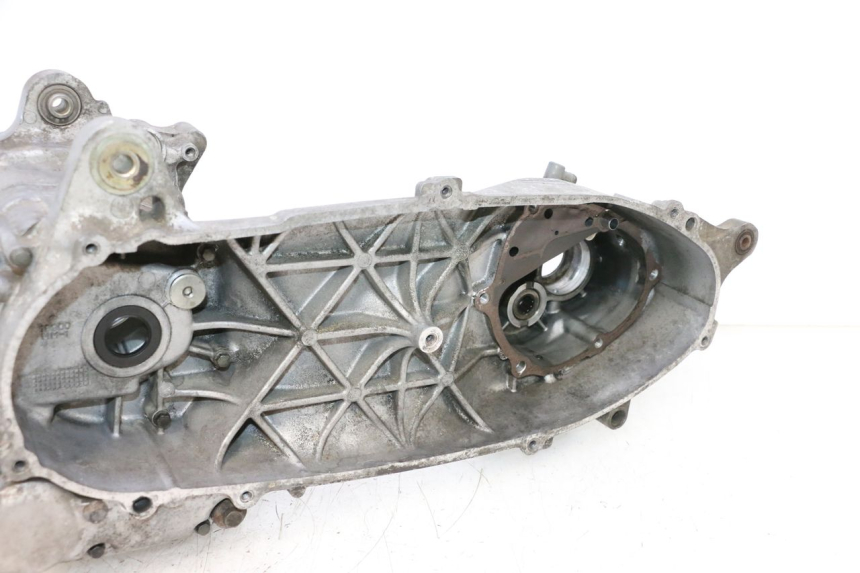 photo de ENGINE CRANKCASE YAMAHA X-MAX XMAX 125 (2010 - 2013) - Fixing points details