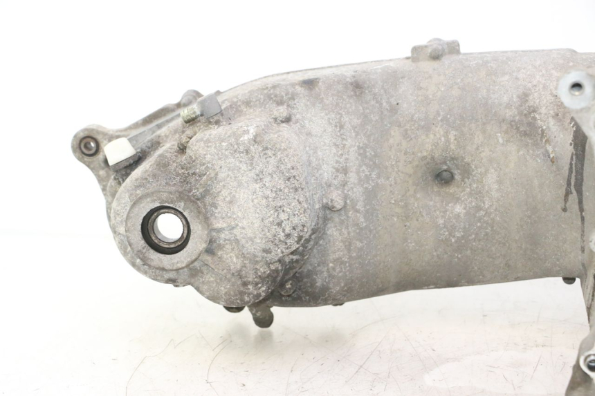 photo de BOTTOM ENGINE CASING YAMAHA XMAX X-MAX 125 (2006 - 2009) - Used quality zoom