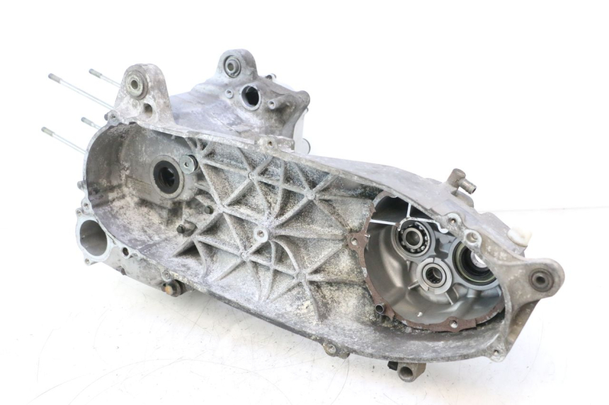 photo de BOTTOM ENGINE CASING YAMAHA XMAX X-MAX 125 (2006 - 2009) - Zoom on usage condition