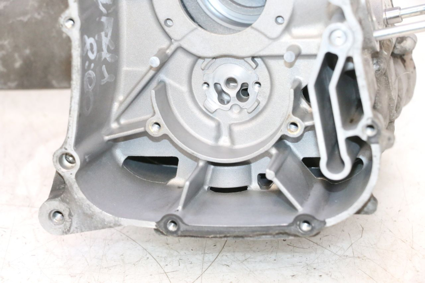 photo de BOTTOM ENGINE CASING YAMAHA XMAX X-MAX 125 (2006 - 2009) - Main view
