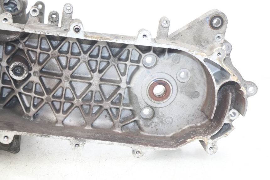 photo de ENGINE CRANKCASE SYM X-PRO 4T 50 (2014 - 2021) - Distinctive features