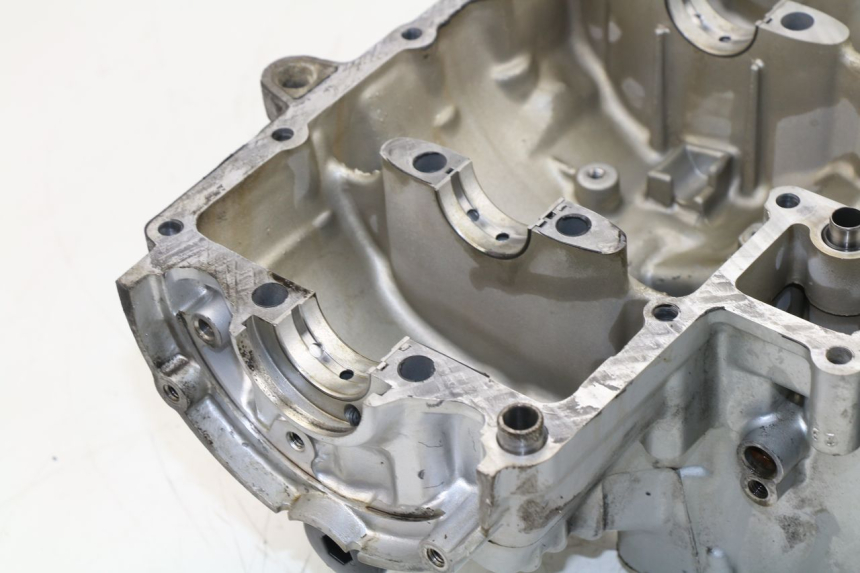 photo de ENGINE CRANKCASE YAMAHA XJS DIVERSION 600 (1997 - 1999) - Distinctive features