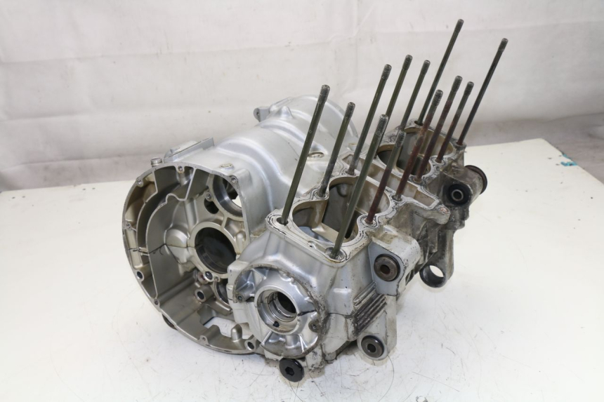 photo de ENGINE CRANKCASE YAMAHA XJS DIVERSION 600 (1997 - 1999) - Zoom on usage condition