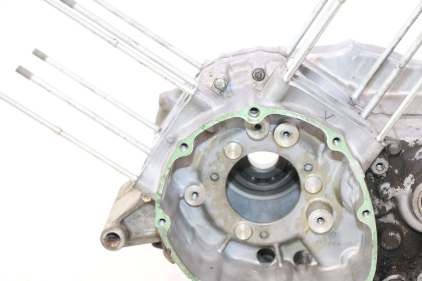 photo de ENGINE CRANKCASE HONDA XLV VARADERO 125 (2007 - 2012) - Distinctive features