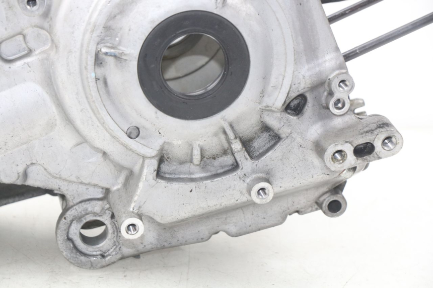 photo de ENGINE CRANKCASE YAMAHA XP T-MAX TMAX 500 (2008 - 2012) - Distinctive features