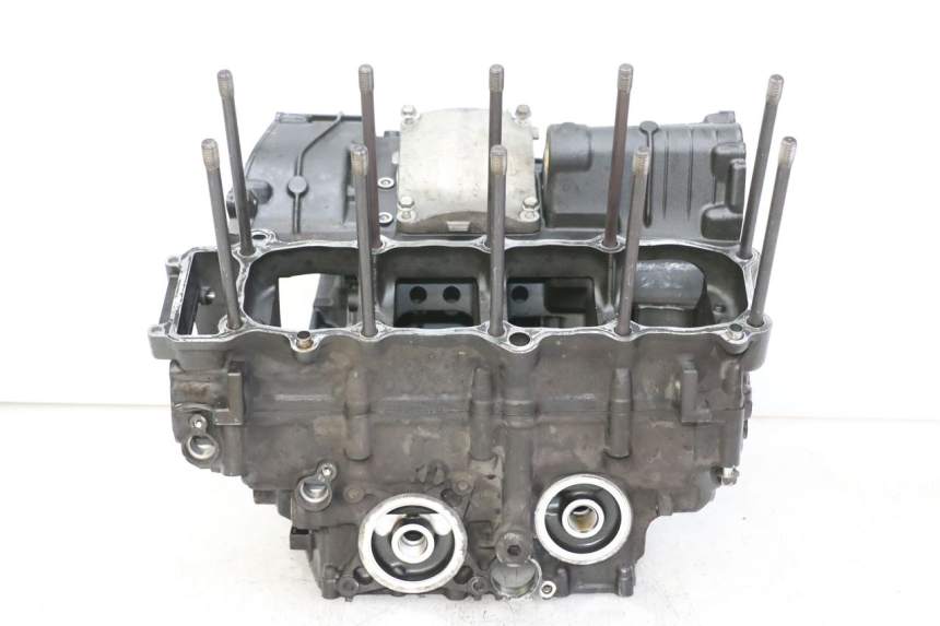 photo de ENGINE CRANKCASE YAMAHA FZ1 FAZER 1000 (2007 - 2009) - Alternative perspective
