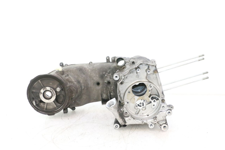 photo de ENGINE CRANKCASE YAMAHA YP MAJESTY 125 (1998 - 2001) - High-resolution close-up