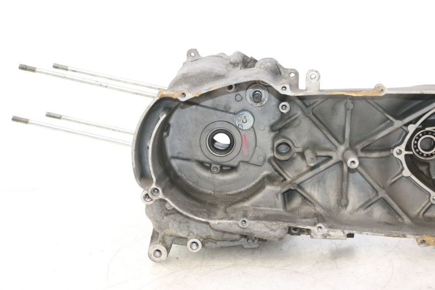 photo de ENGINE CRANKCASE YAMAHA YP MAJESTY 125 (1998 - 2001) - Fixing points details