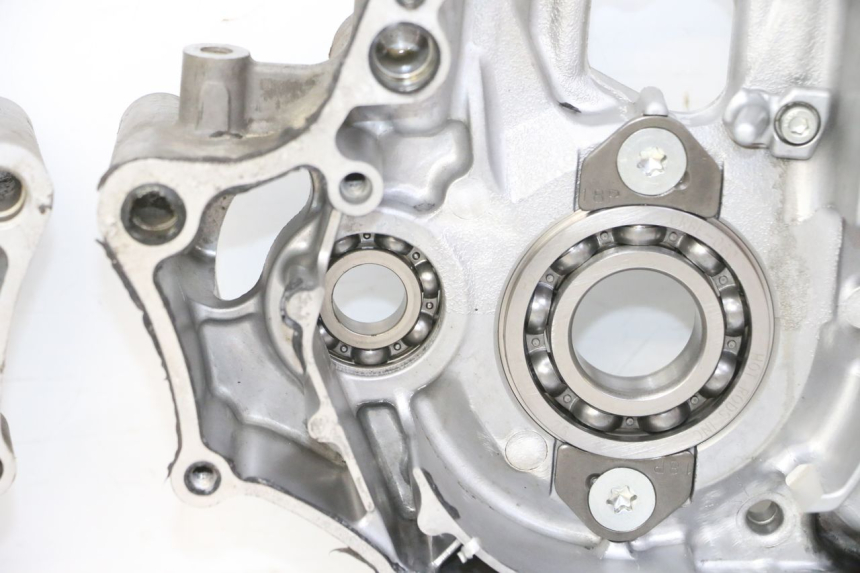 photo de ENGINE CRANKCASE YAMAHA YZ-F YZF 250 (2014 - 2018) - Main view