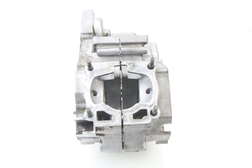 photo de ENGINE CRANKCASE YAMAHA YZ 125 (1998 - 2005) - Markings and original references