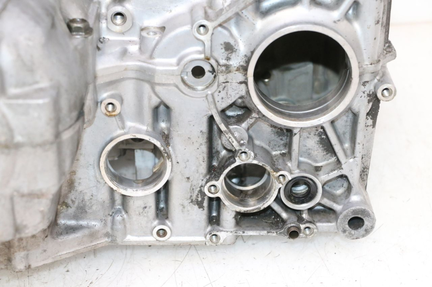 photo de ENGINE CRANKCASE YAMAHA YZF R GENESIS 750 (1993 - 1998) - Fixing points details