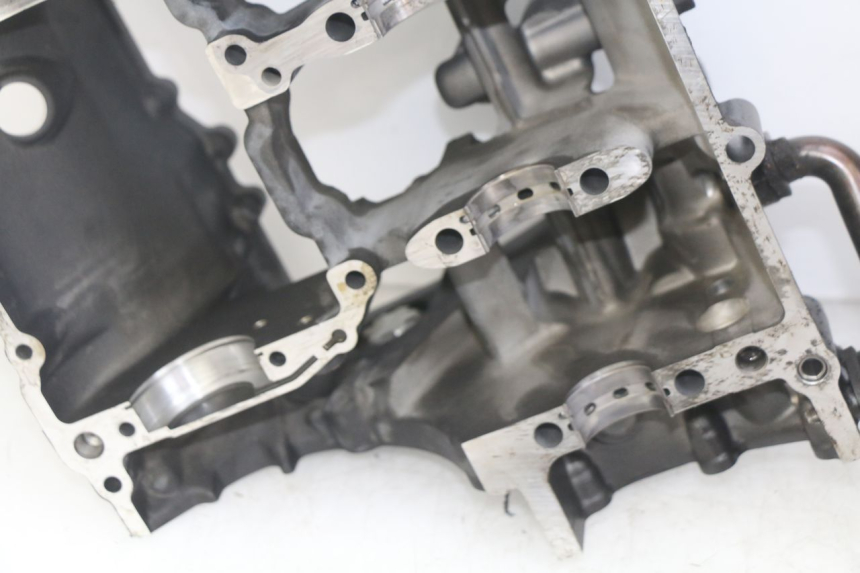 photo de ENGINE LOWER CASING YAMAHA YZF R1 1000 (2007 - 2008) - Focus on structure