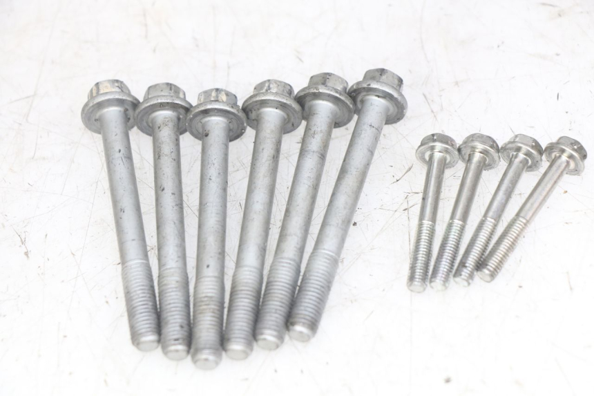 photo de ENGINE LOWER CRANKCASE KAWASAKI Z 750 (2007 - 2013) - Main view