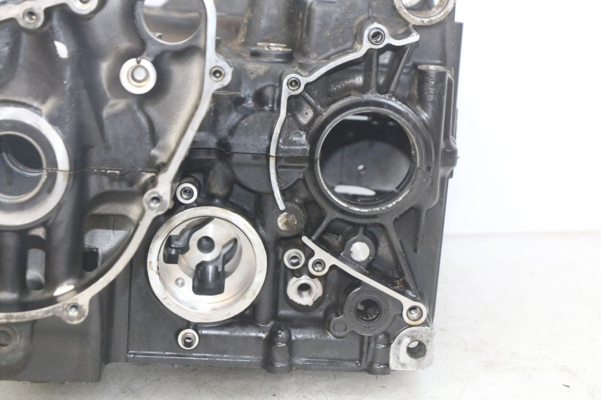 photo de ENGINE LOWER CRANKCASE KAWASAKI Z 750 (2007 - 2013) - Surface and material condition