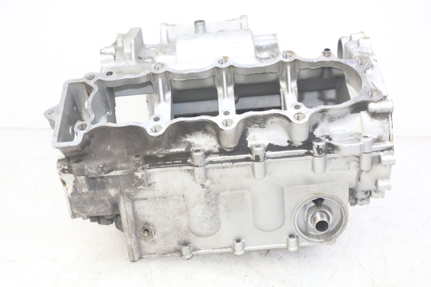 photo de ENGINE LOWER CASING KAWASAKI ZX-6R ZX6R 600 (1995 - 1997) - Additional view of the item