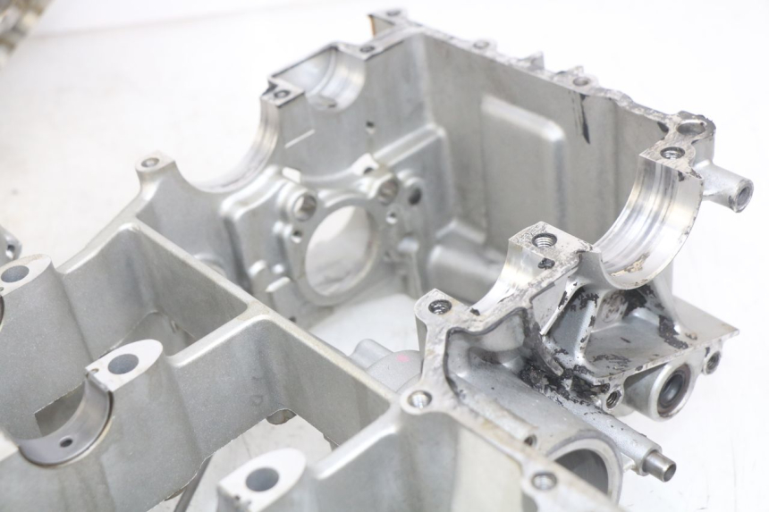 photo de ENGINE LOWER CASING KAWASAKI ZX-6R ZX6R 600 (1995 - 1997) - Focus on structure