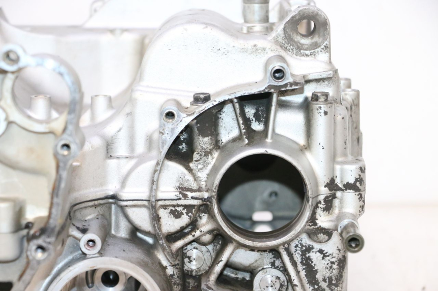photo de ENGINE CRANKCASE KAWASAKI ZX-6R ZX6R 600 (2000 - 2002) - Additional view of the item