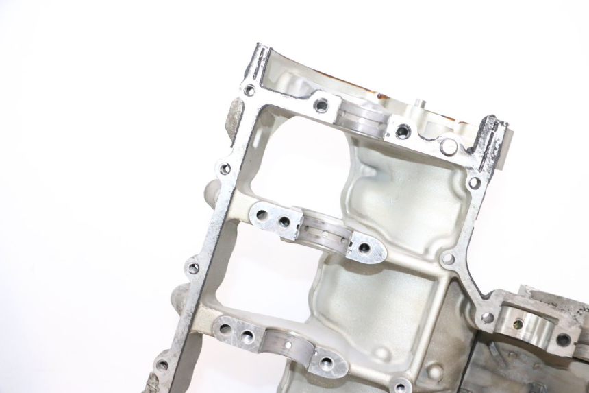 photo de ENGINE CRANKCASE KAWASAKI ZX-6R ZX6R 600 (2000 - 2002) - Alternative angle