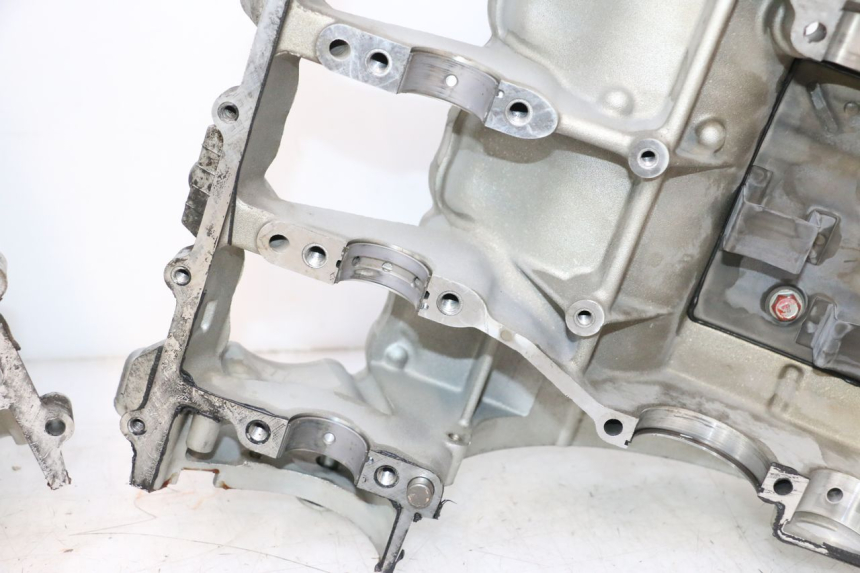 photo de ENGINE CRANKCASE KAWASAKI ZX-6R ZX6R 600 (2000 - 2002) - Used quality zoom