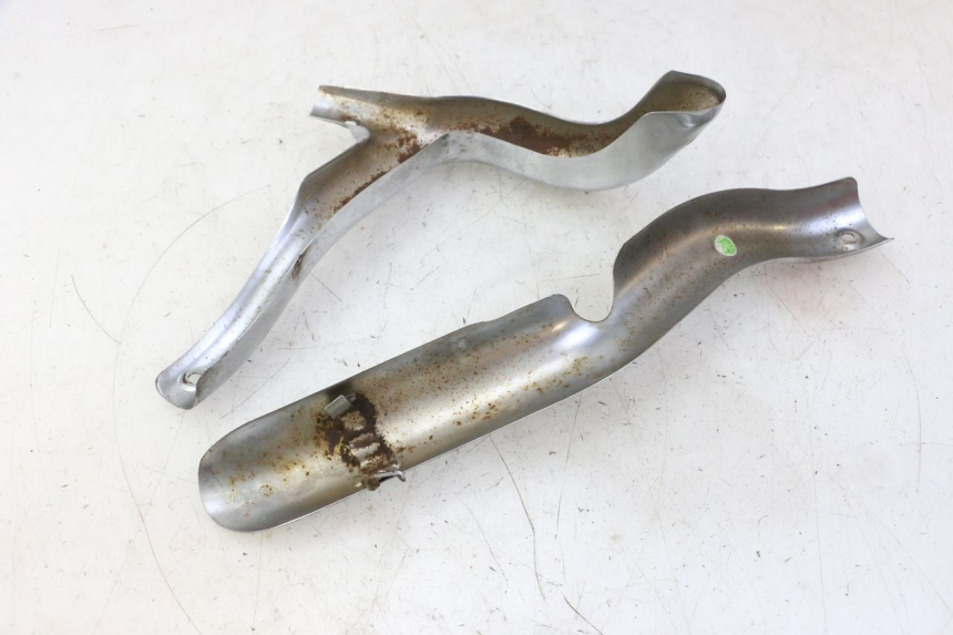 photo de Exhaust cover HYOSUNG GV AQUILA 125 (2000 - 2009) - Technical close-up