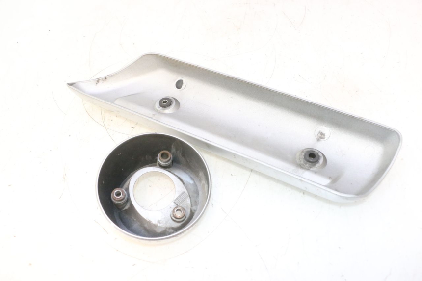 photo de EXHAUST COVER SUZUKI BURGMAN 125 (2007 - 2014) - Fixing points details