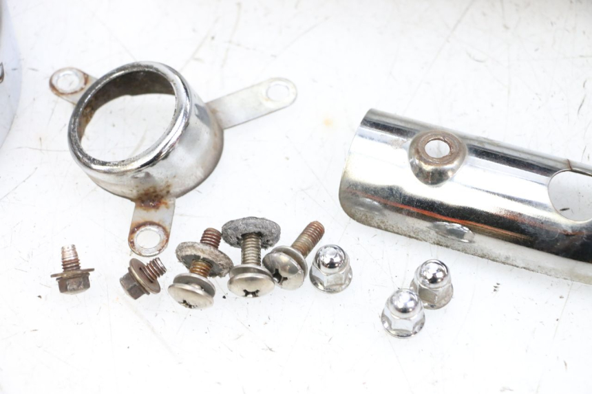 photo de EXHAUST COVER KYMCO GRAND DINK 125 (2002 - 2007) - Distinctive features