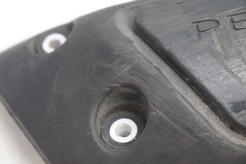 photo de EXHAUST COVER PEUGEOT KISBEE 4T 50 (2010 - 2017) - Zoom on usage condition