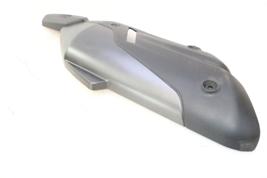 photo de EXHAUST COVER PIAGGIO MP3 HPE 530 (2022 - 2026) - Surface and material condition