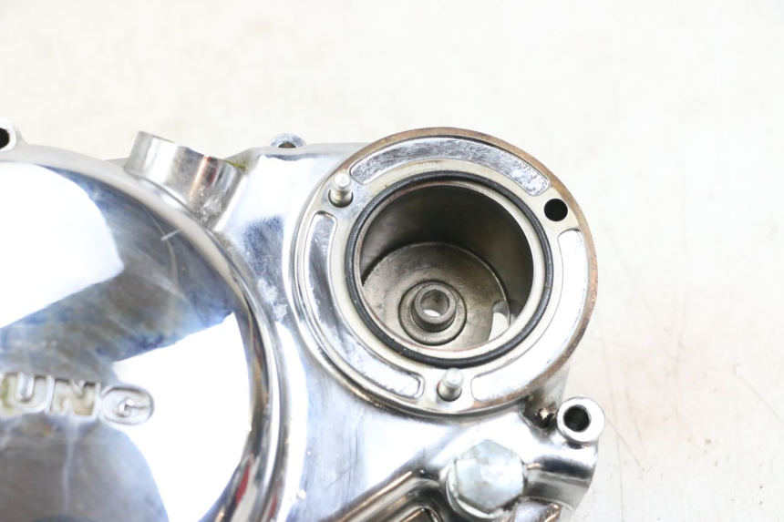 photo de CLUTCH COVER HYOSUNG GV AQUILA 125 (2000 - 2009) - Additional view of the item