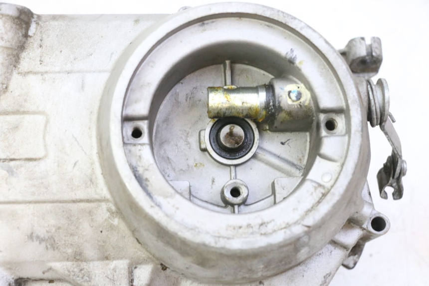 photo de CLUTCH COVER CCR DIRT BIKE 125 - Fixing points details