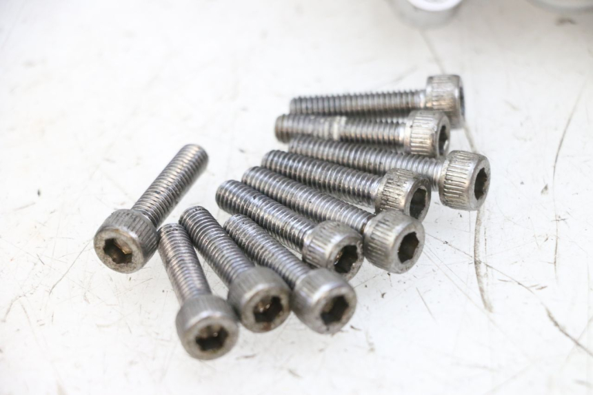 photo de CLUTCH COVER YAMAHA FZ6 N FAZER 600 (2004 - 2006) - Distinctive features